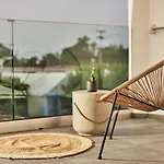 Amaroo - 250m From The Beach, By Zantewize *