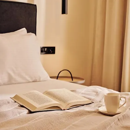 Daire Amaroo - 250m From The Beach, By Zantewize