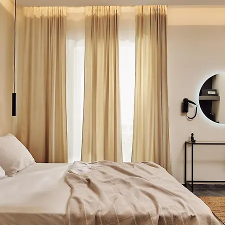 Amaroo - 250m From The Beach, By Zantewize