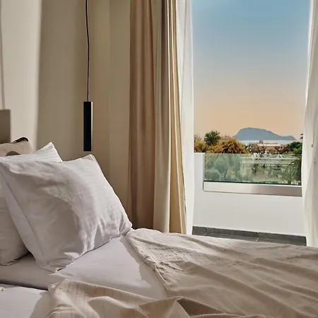 Amaroo - 250m From The Beach, By Zantewize