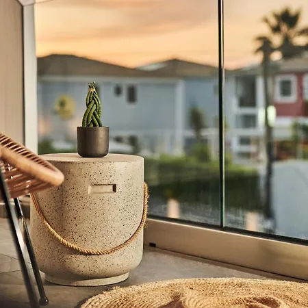 Amaroo - 250m From The Beach, By Zantewize Apartment